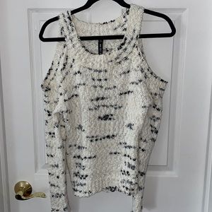 DESIGN LAB super soft cold shoulder sweater